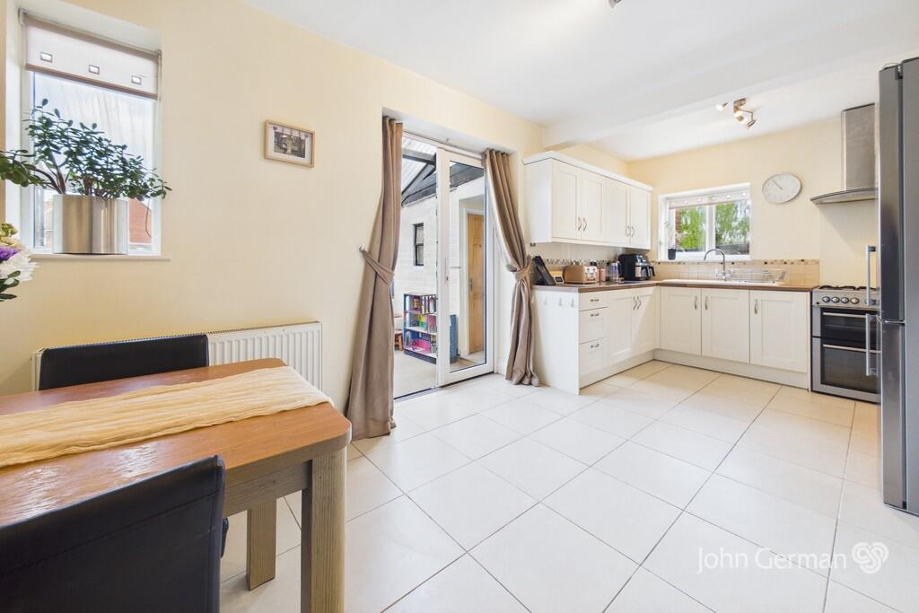 Redfern Road, Uttoxeter photo 5