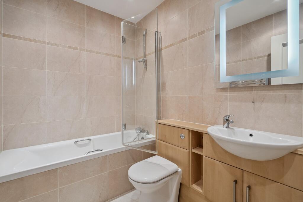Apartment in Hemel Hempstead - View 4