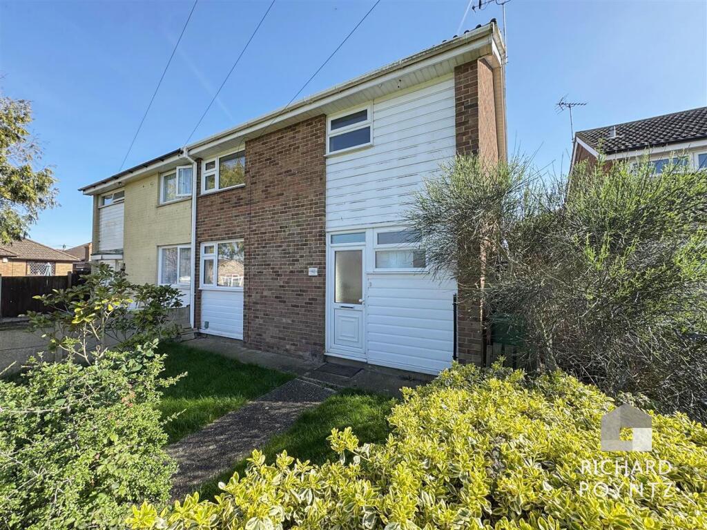 Main image of property: Fourth Walk, Canvey Island