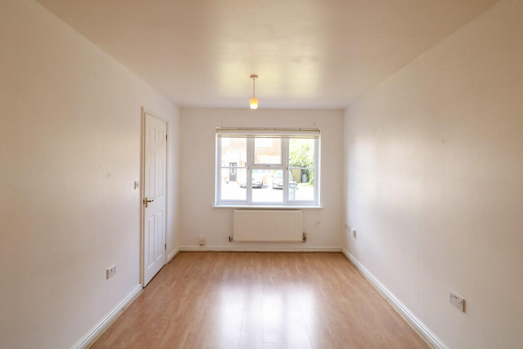Wood Lane, Kingsnorth, Ashford, TN23 - View 4