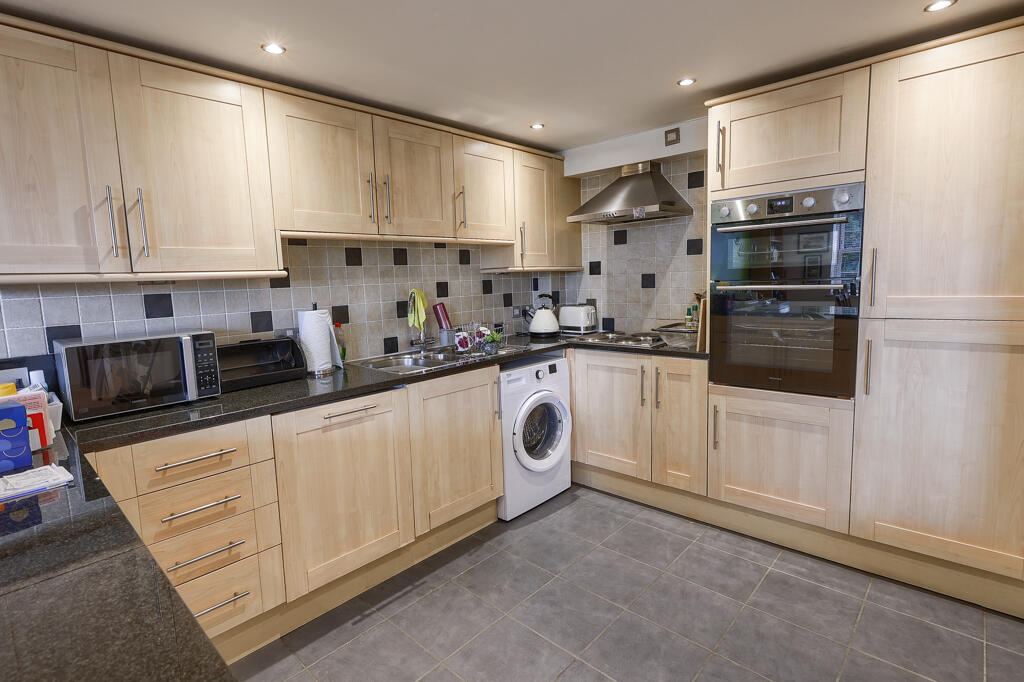 Apartment in Leeds - View 5