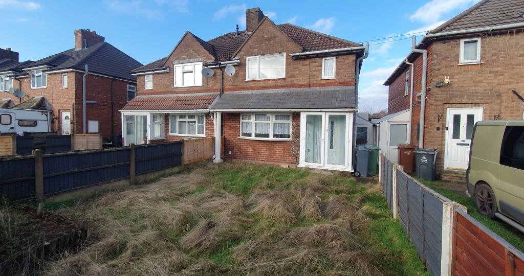 Main image of property: 38 Yew Tree Road, Shelfield, Walsall, West Midlands, WS4 1RG
