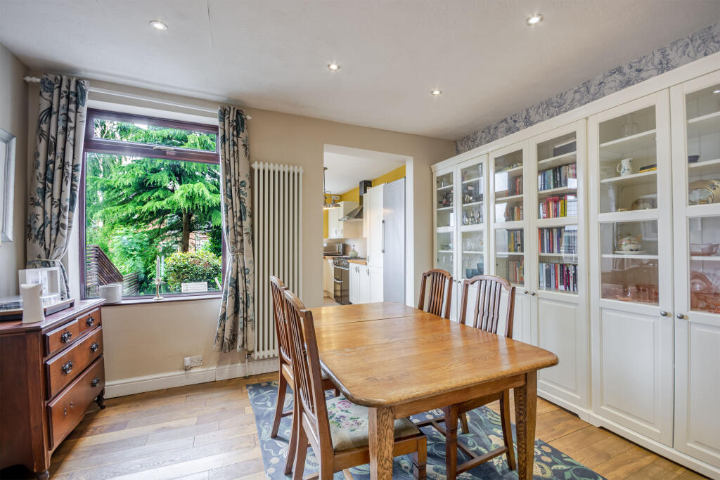 House in Mansfield, Nottinghamshire - View 4