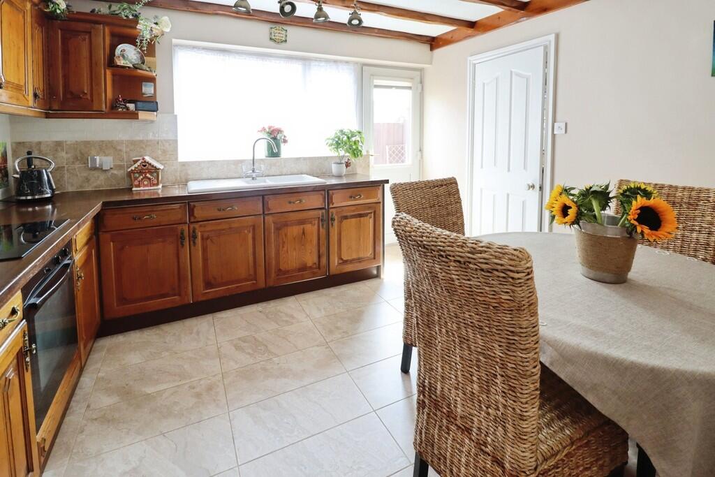 House in Lincoln - View 2
