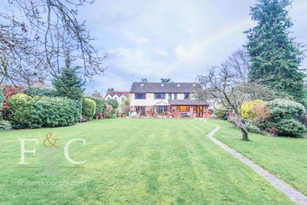 Epping Road, Roydon, Essex, CM19 photo 2