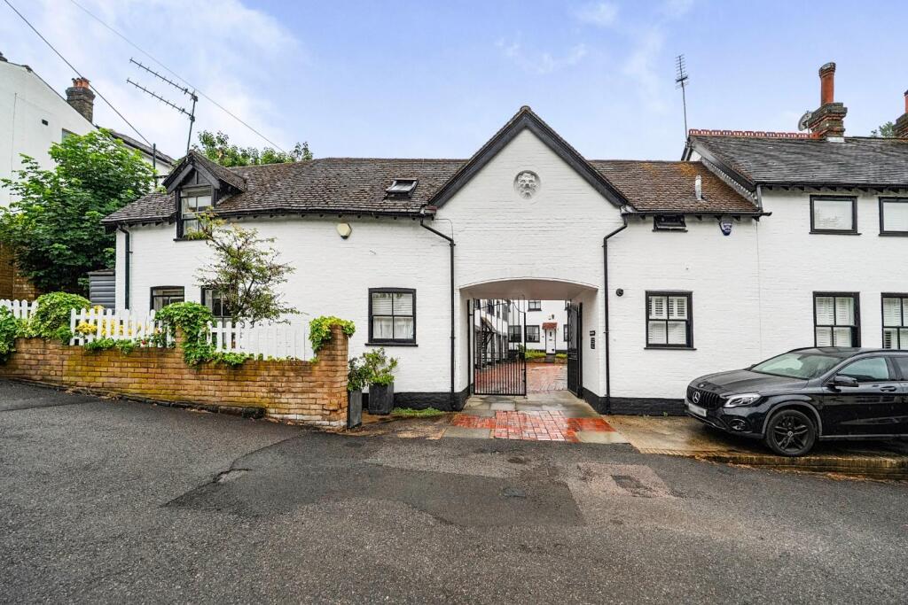 Main image of property: Susan Wood, Chislehurst