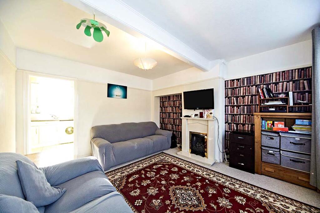 Leof Crescent, London, SE6 photo 3