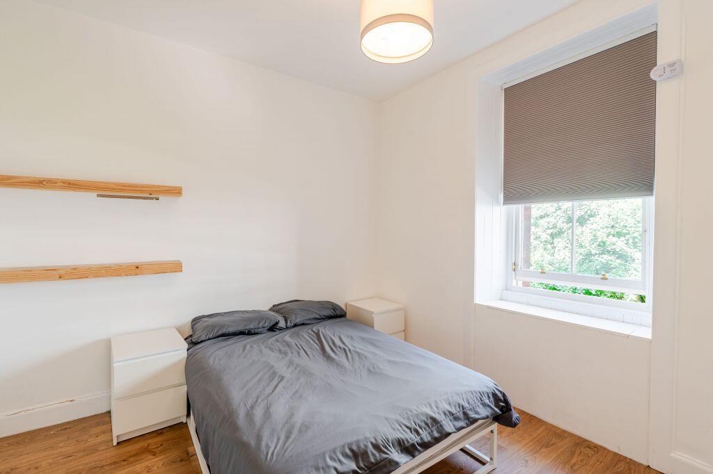 2f4 26 Henderson Gardens, Leith, Edinburgh, EH6 6BX photo 3