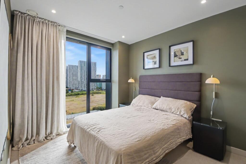 Apartment in Salford, MediaCityUK - View 4