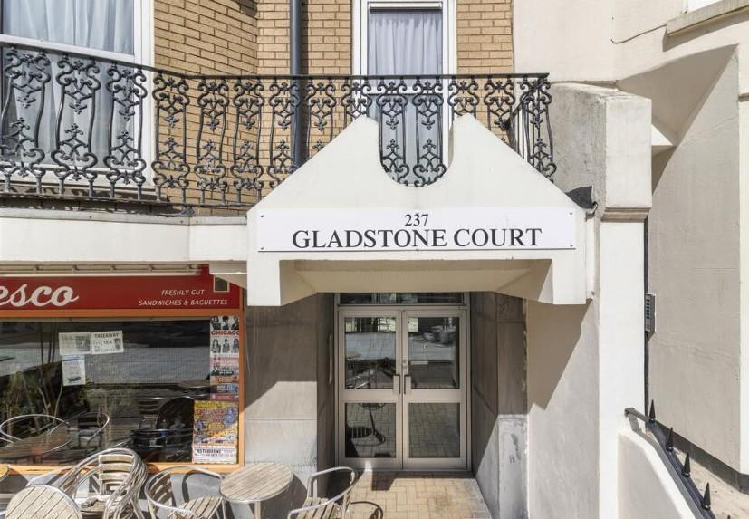 Apartment in Eastbourne, Seaside, Roselands - View 5