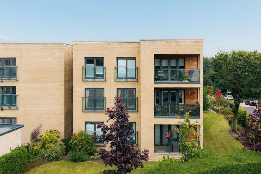 Main image of property: 2 Canniesburn Drive, Bearsden, G61