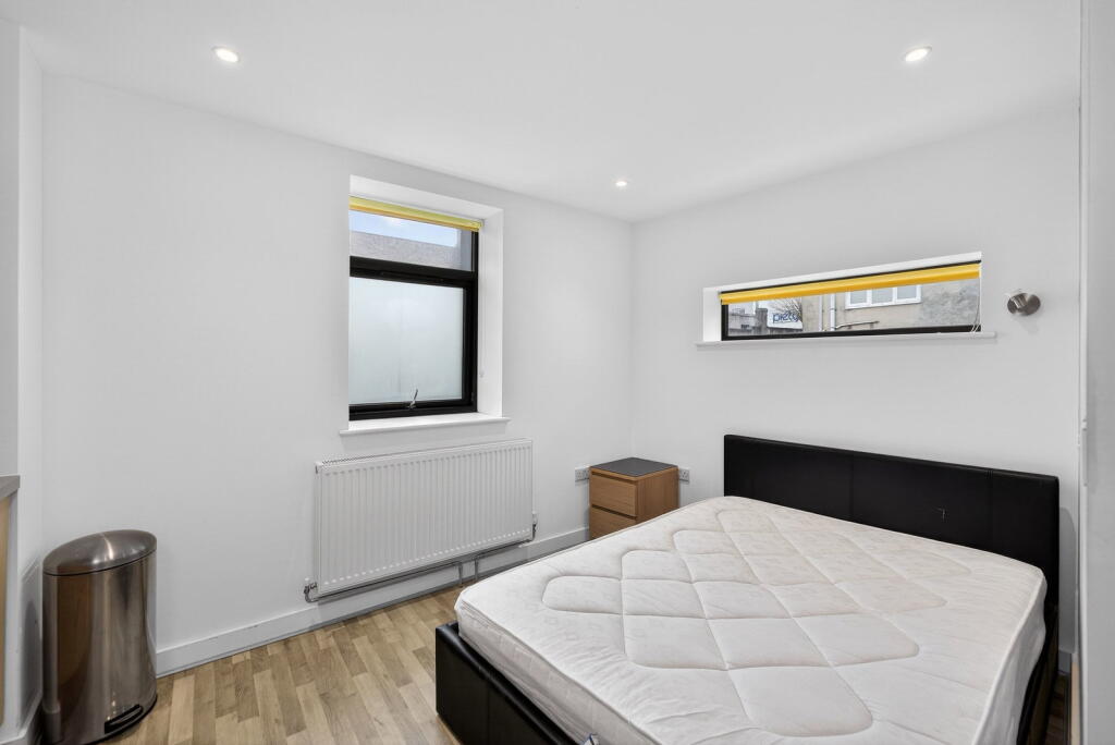 Apartment in Plymouth - View 4