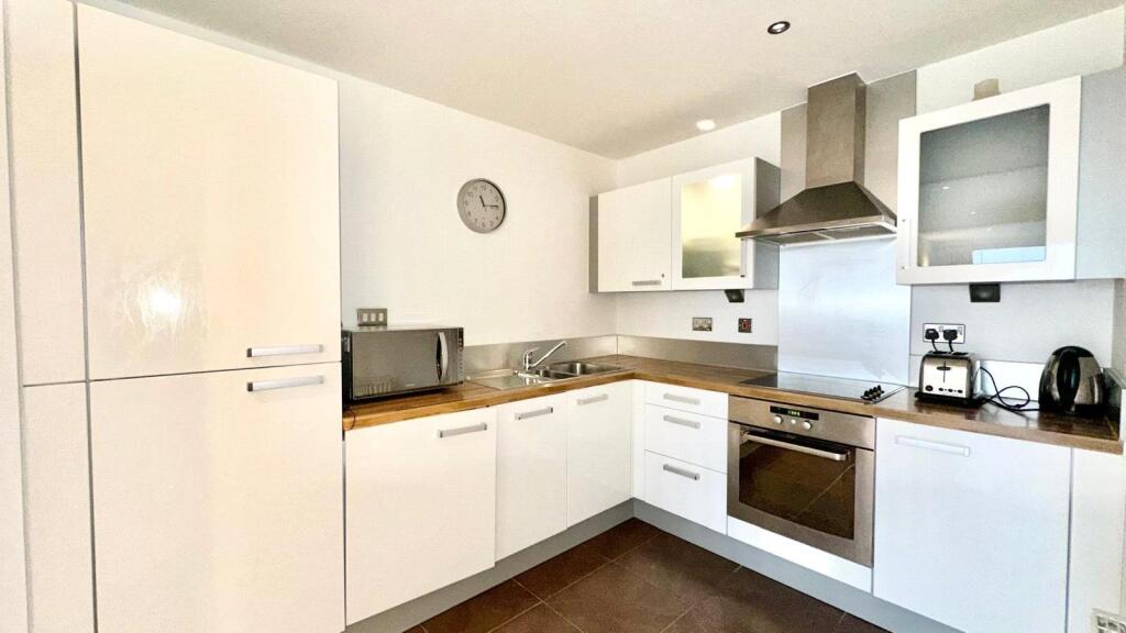 Apartment in London - View 3