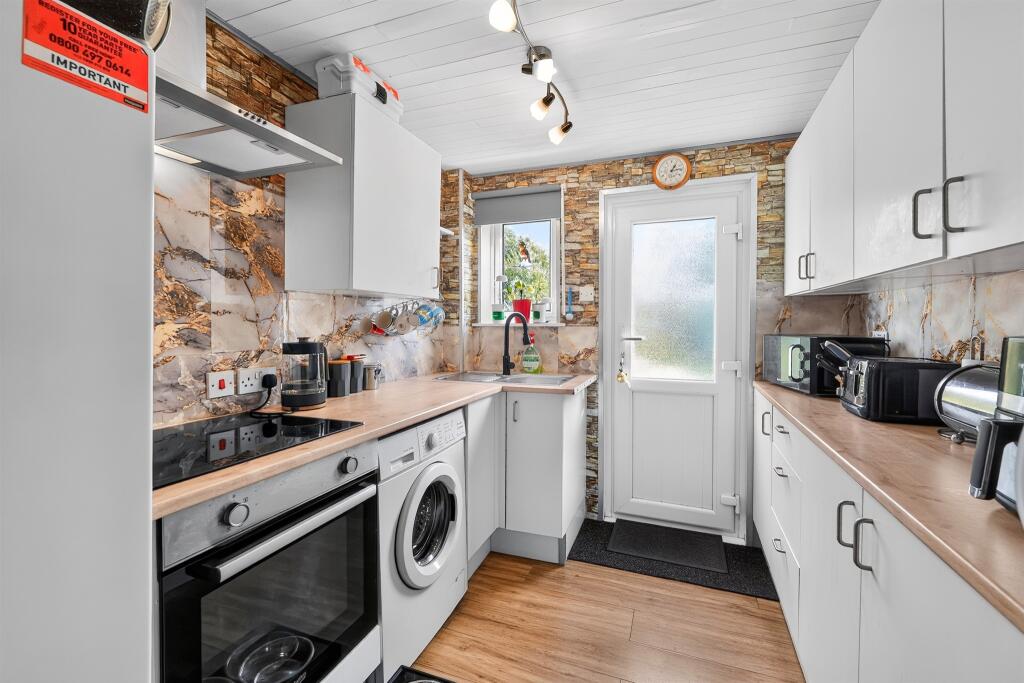 House in Kilmarnock, East Ayrshire - More