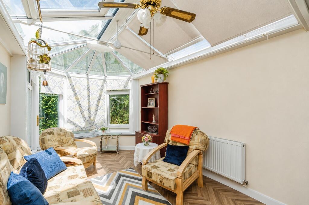 Windermere Gardens, Totton, Southampton photo 4