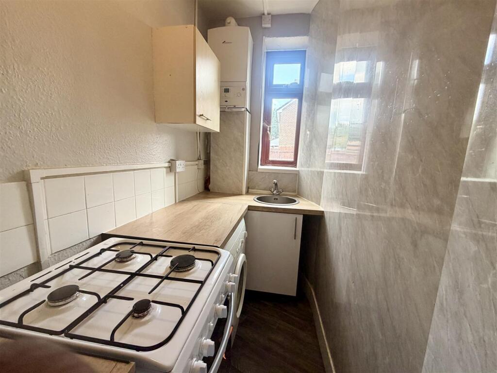 Apartment in Croydon - View 2