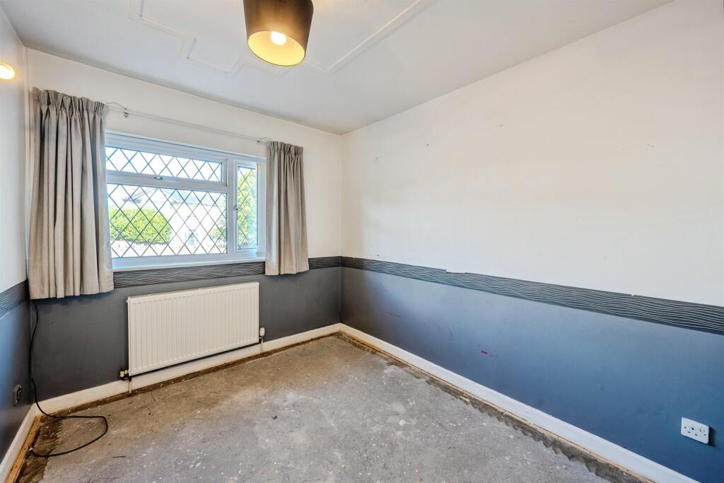 House in Newport - View 5