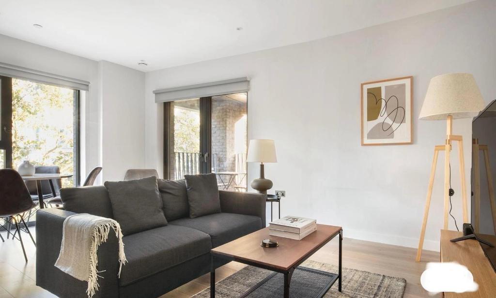 Main image of property: 33 Ufford Street, London, SE1 8FF