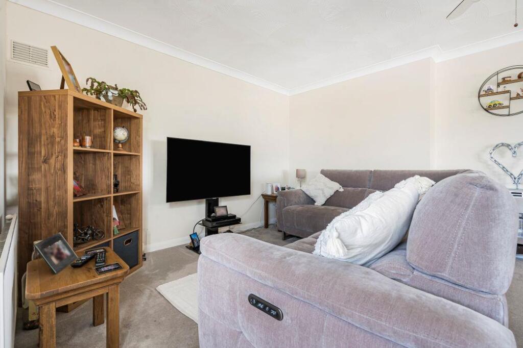 House in East Cambridgeshire, Soham - More