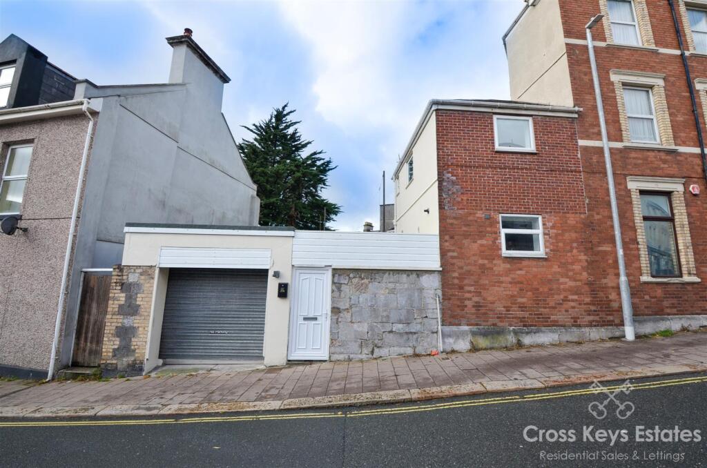 1-bed terraced on Devonport Road, Stoke, £170,000