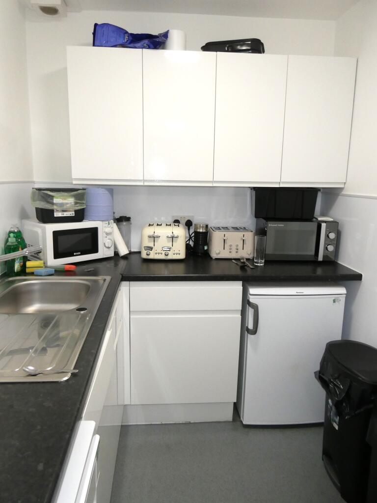 GF kitchen (shared GF/FF)