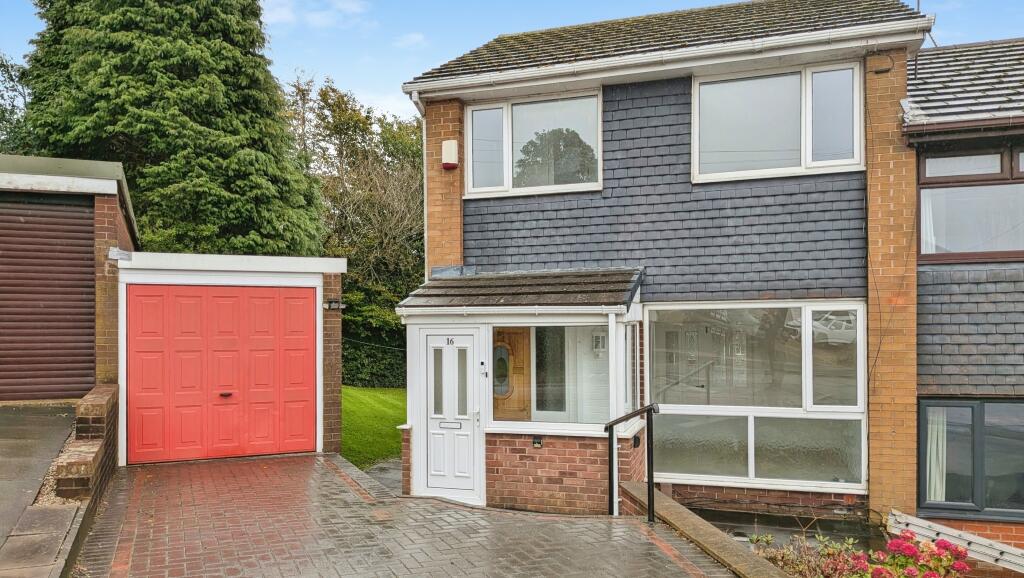 3-bed semi-detached on Vicarage Close, Springhead, Saddleworth, OL4, £250,000