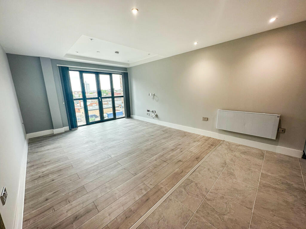 Apartment in Leicester - View 3