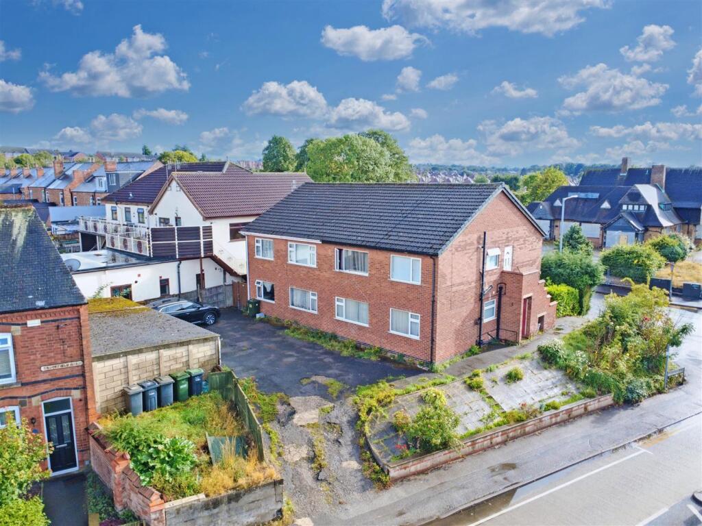 Main image of property: Gedling Road, Arnold, Nottingham