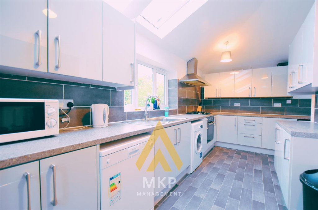1 bedroom detached house for rent