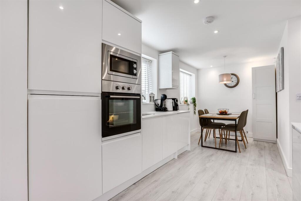 Additional image 4 of Whitehall Road, Wyke, Bradford