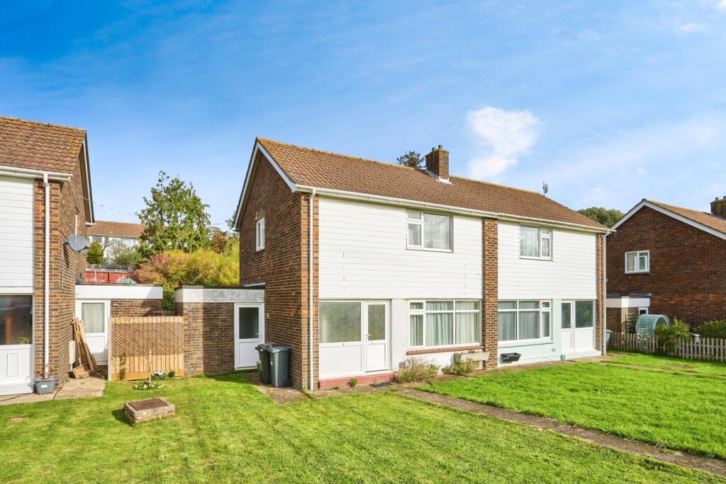 2-bed semi-detached on Miller Close, Newport, Isle of Wight, PO30, £185,000