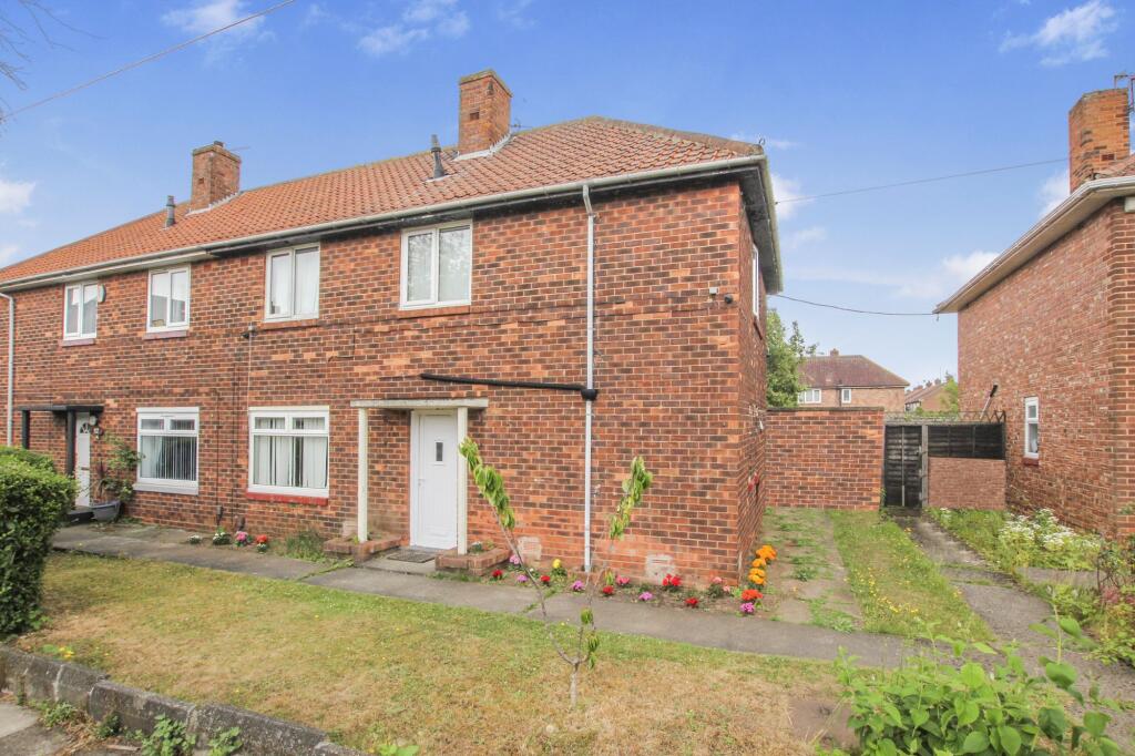 3-bed semi-detached on Hereford Close, Middlesbrough, TS5, £145,000