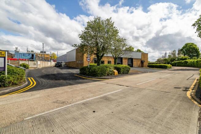 Anderson Road, Woodford 051.jpg