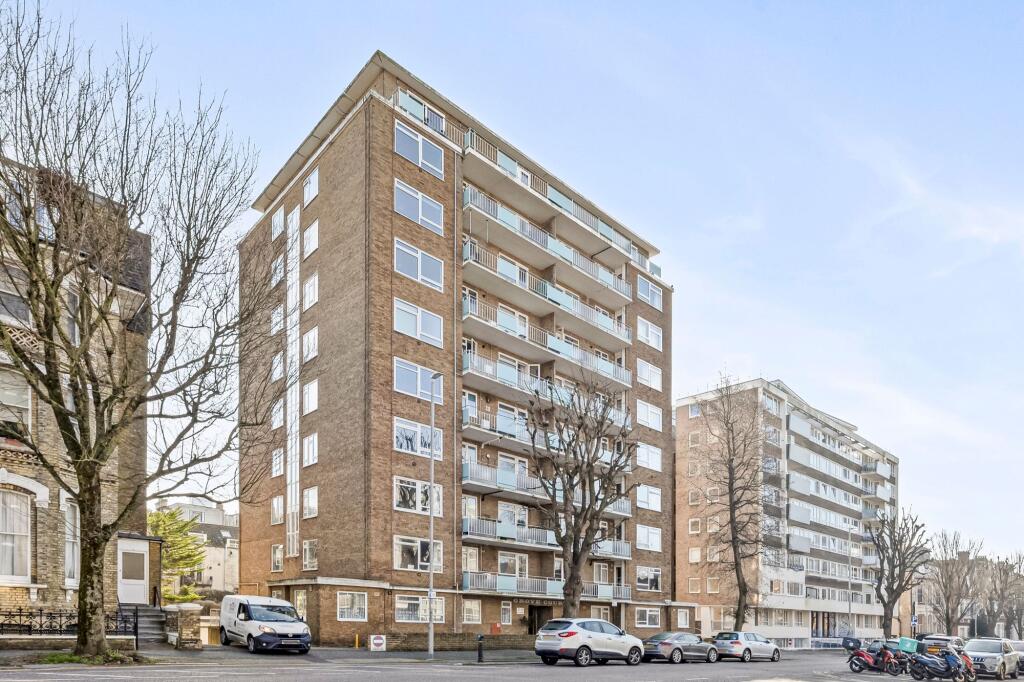 2-bed flat on The Drive, Hove, BN3, £335,000