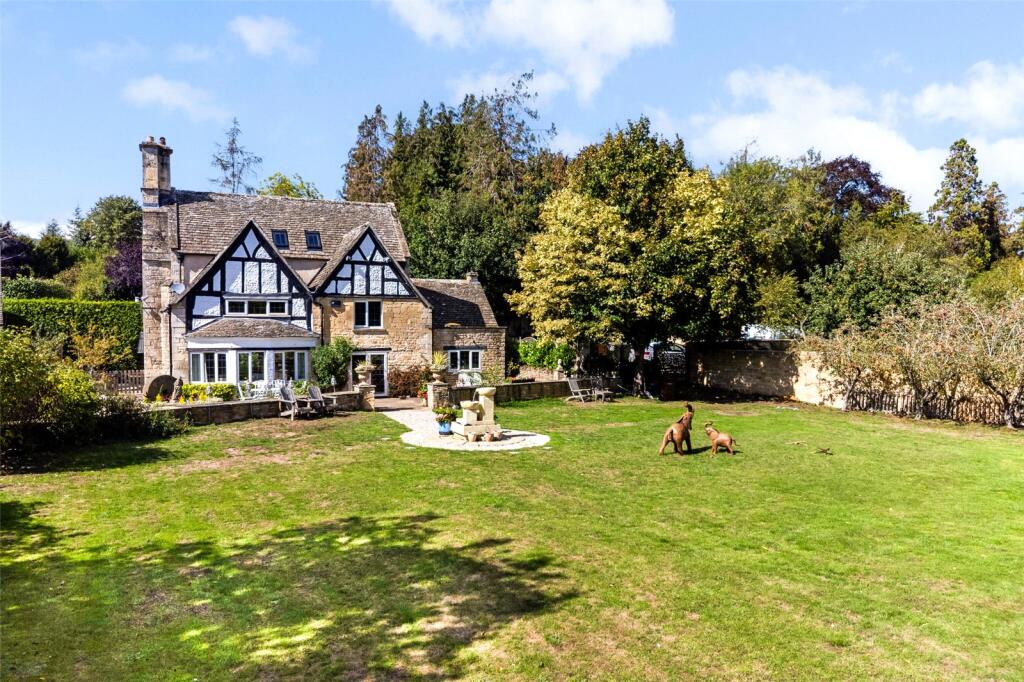 Main image of property: Broadway Road, Winchcombe, Cheltenham, Gloucestershire, GL54