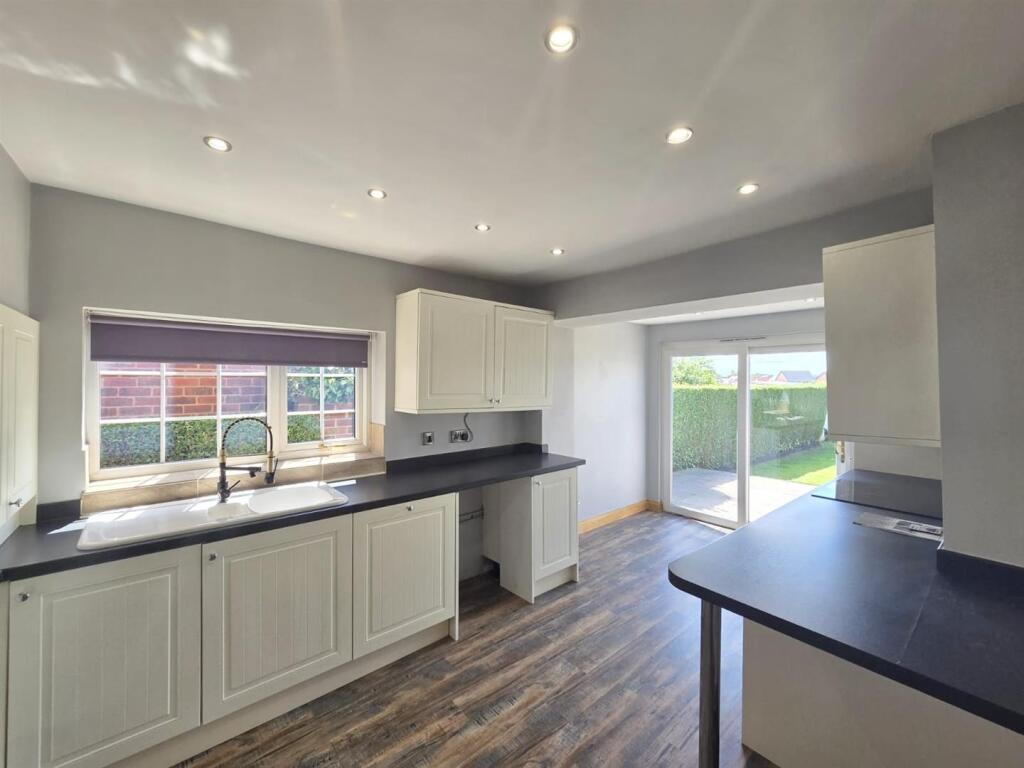 House in Ashfield, Sutton in Ashfield, Nottinghamshire - More