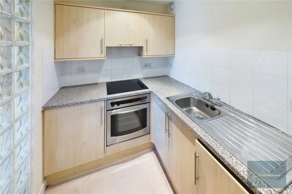 Apartment in Plymouth - View 4