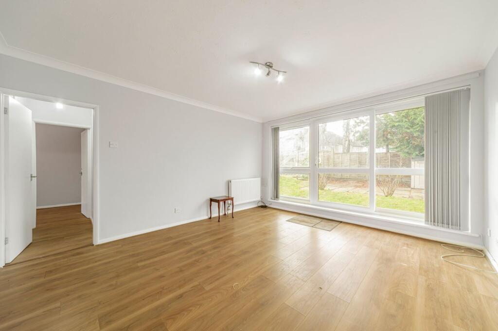 Main image of property: Bromley Road, Catford, London, SE6
