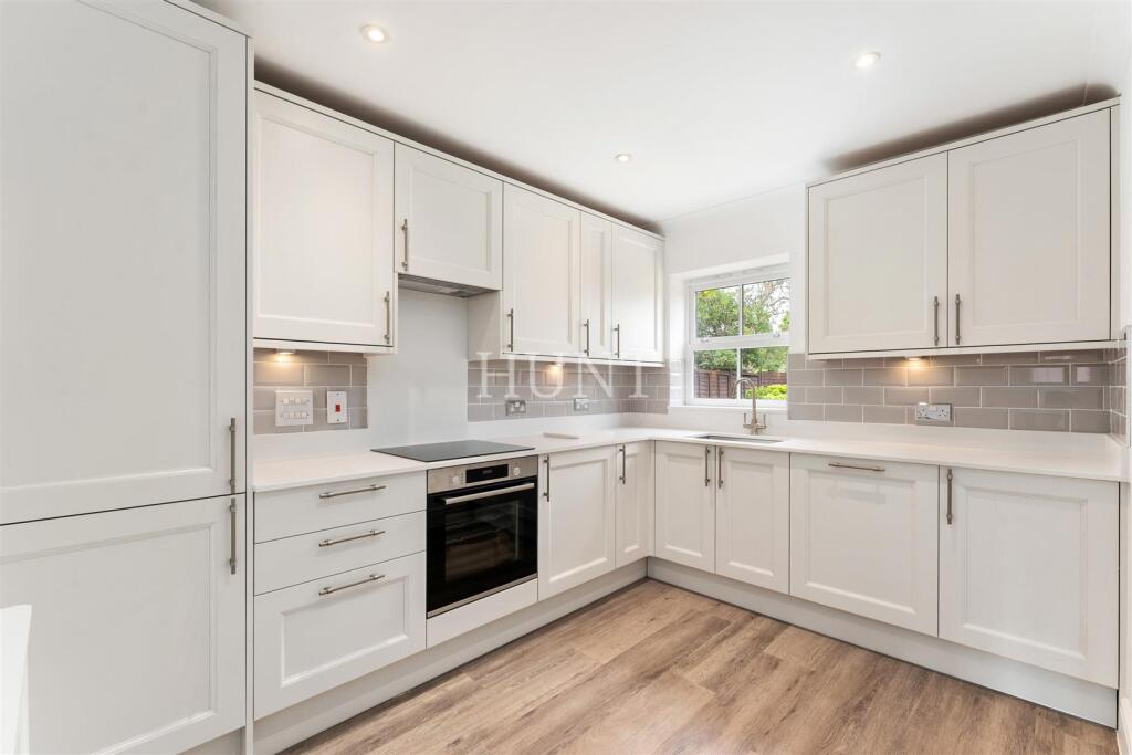 House in London - View 2