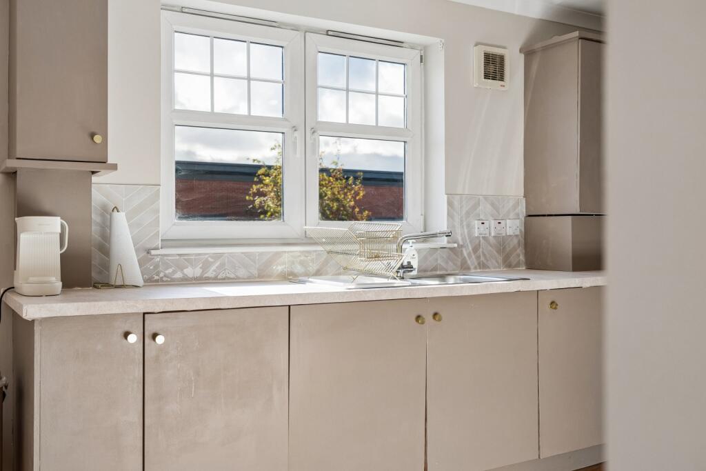 Apartment in Glasgow, Eastpark, Ruchill - More