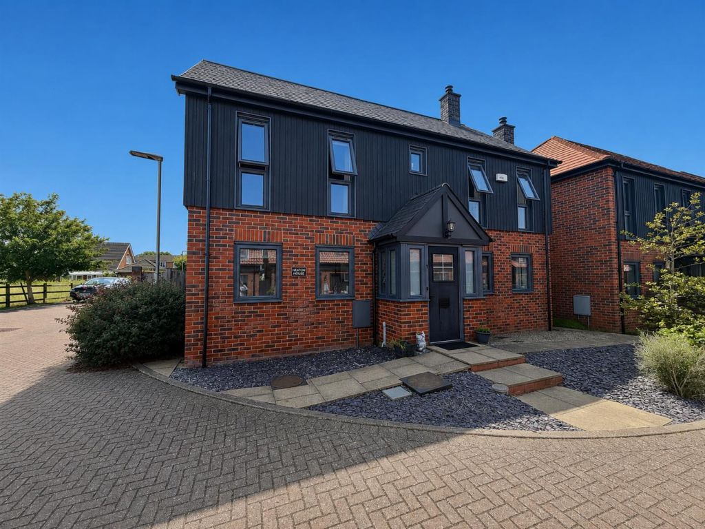Main image of property: Newark Court, Hempsted