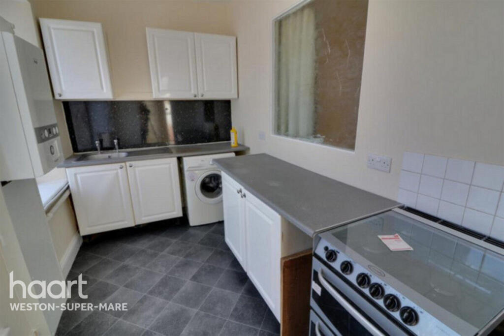Apartment in Weston-super-Mare, North Somerset - View 3