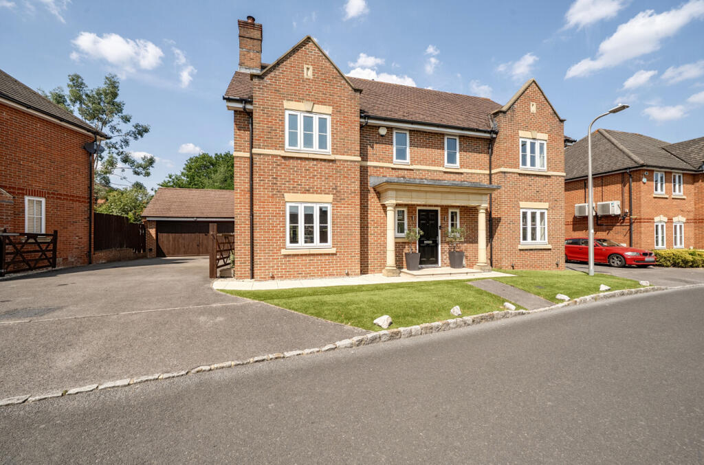 Main image of property: Grenadier Close, Shinfield, Reading, Berkshire, RG2