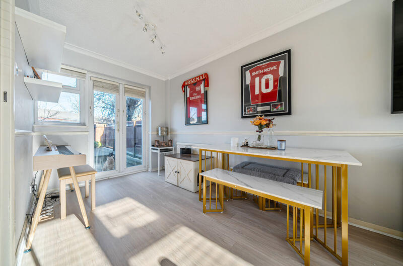 Hainault Street, New Eltham photo 3