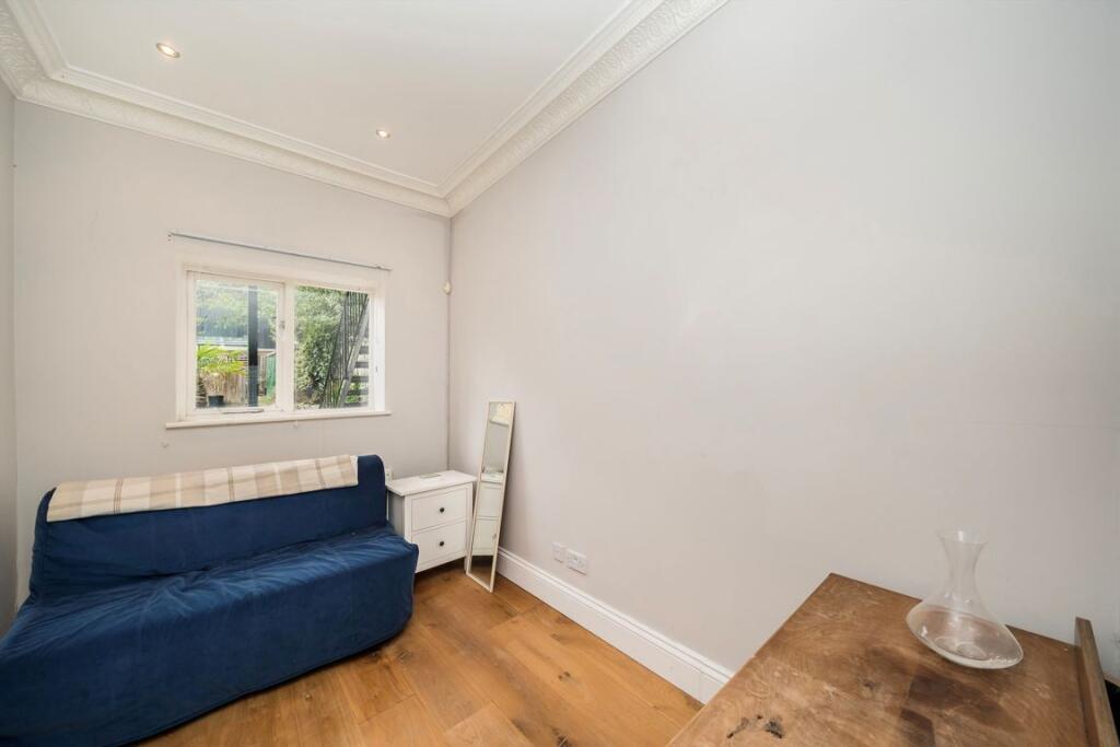 Apartment in London - View 4