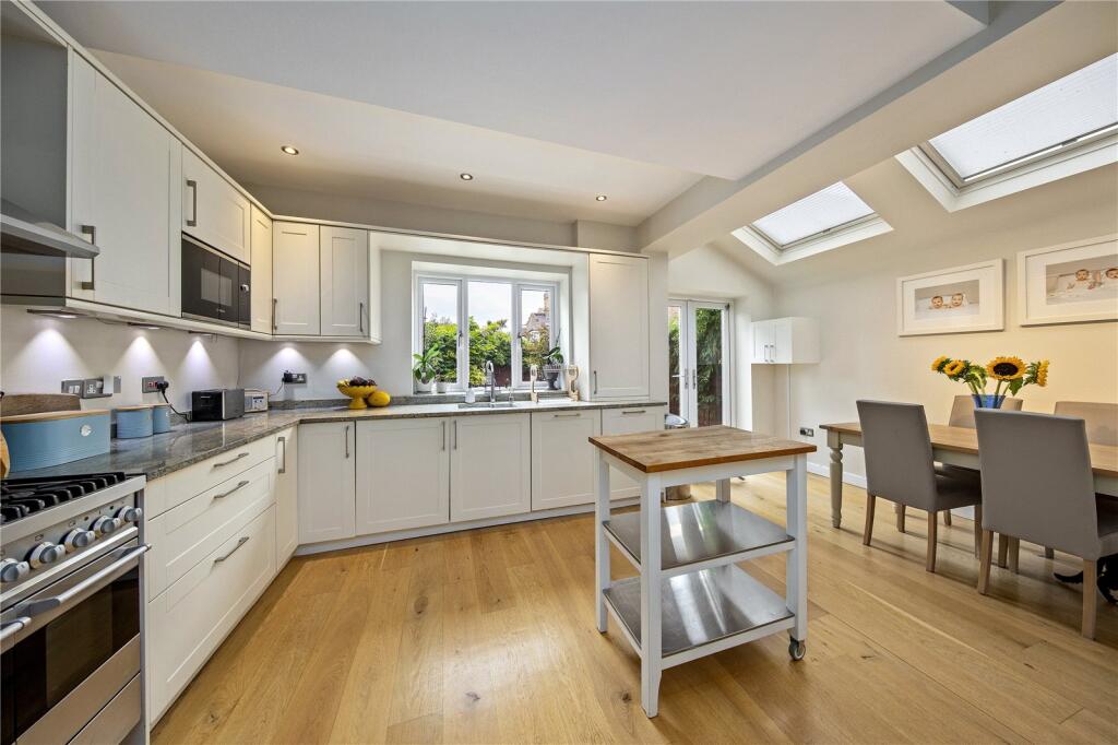 House in Twickenham - View 5