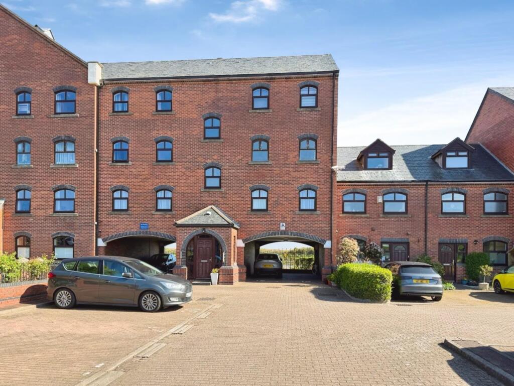 Main image of property: South Pier Road, Ellesmere Port