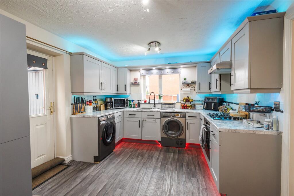Caldera Road, Hadley, Telford, Shropshire, TF1 photo 2