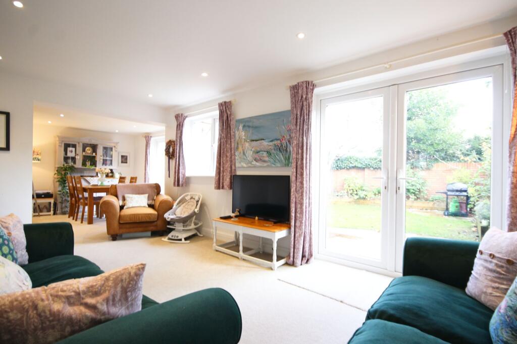 The Cobbles, Cuddington, CW8 photo 4