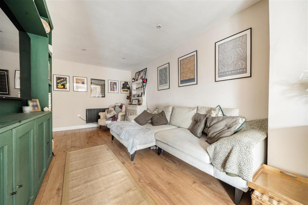 House in Milton Keynes, Turvey - More